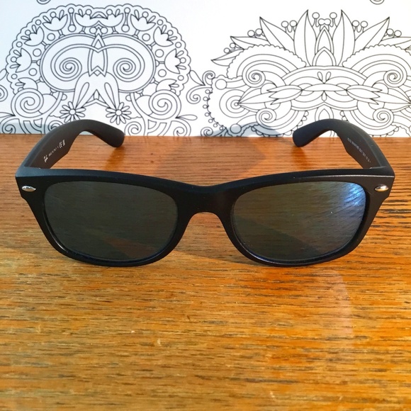 Rayban Accessories - Rayban rb2132 new wayfarer 622/17==52-18-145==frames only==